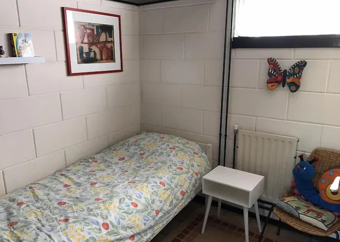 In Wildrijk With Fenced Garden *