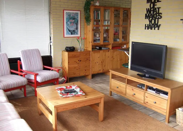 In Wildrijk With Fenced Garden *