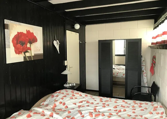 In Wildrijk With Fenced Garden * Sint Maartensvlotbrug