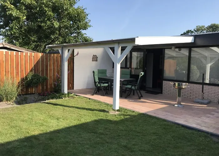 In Wildrijk With Fenced Garden Feriehus *