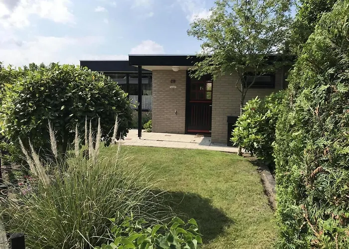 In Wildrijk With Fenced Garden Feriehus *